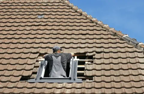 Pose de velux - Pouzols